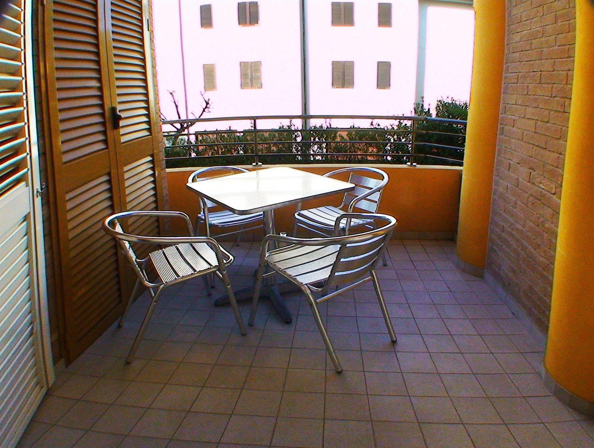 Hotel Residence Il Conero 2 Numana Buitenkant foto